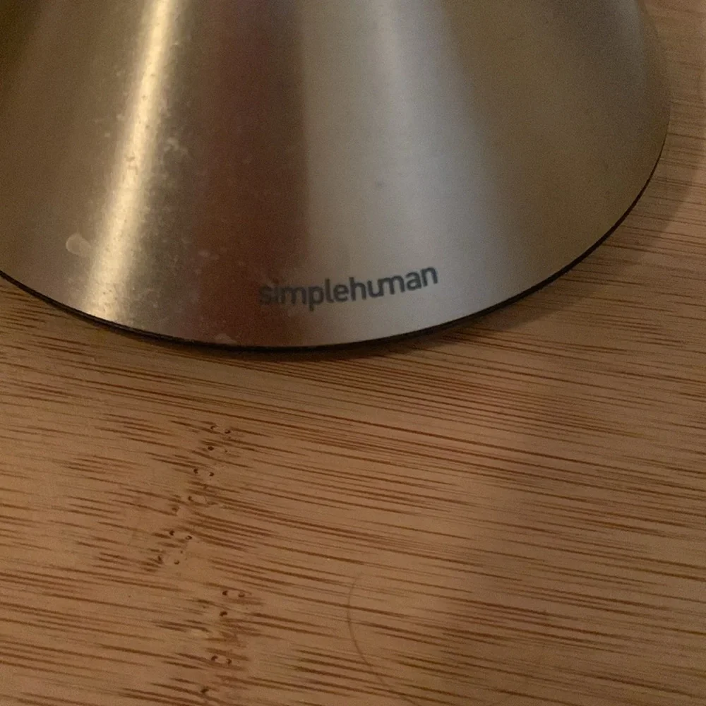 simplehuman sensor mirror round